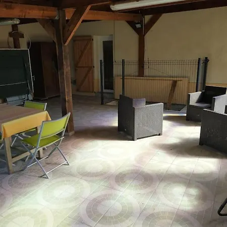 Holiday home Maison Independante Avec 3 *